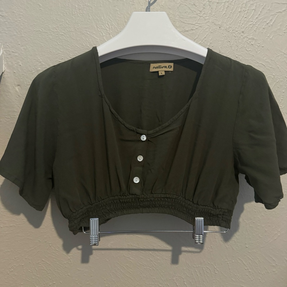⏰🌴 New - Natura Olive Green Crop Top